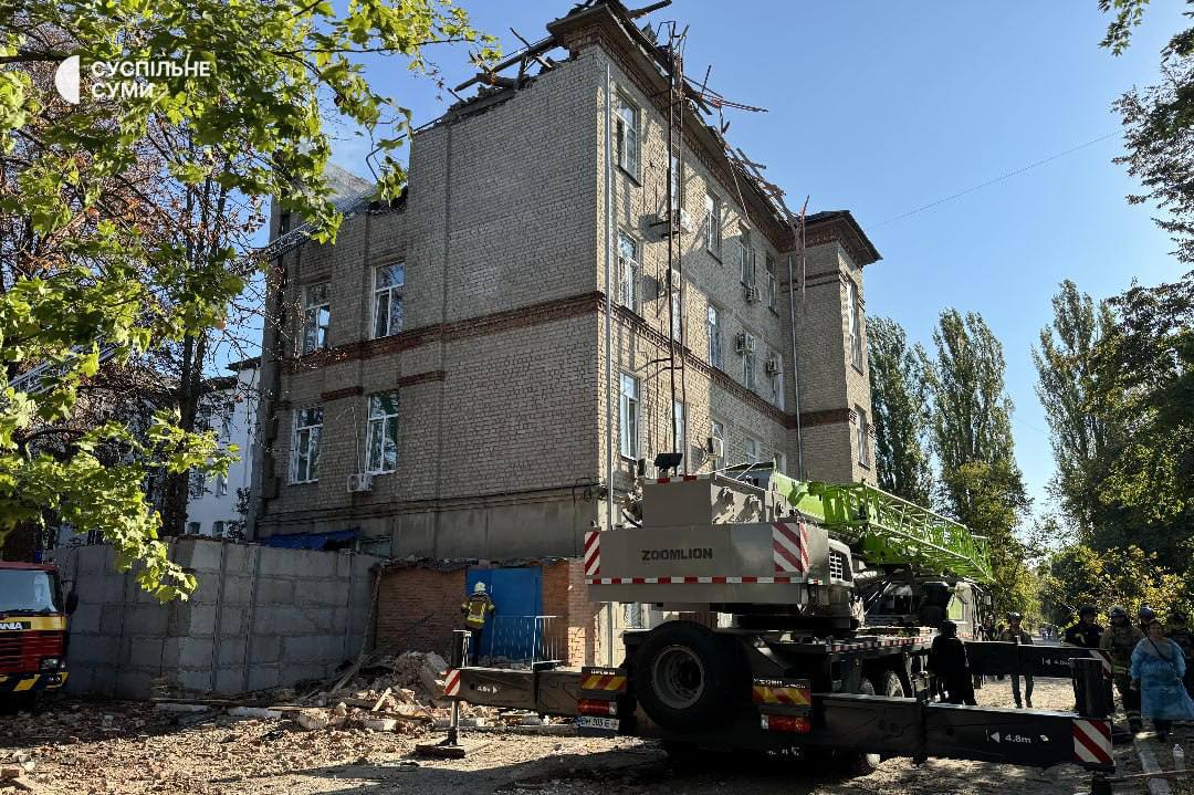 Триває ліквідація наслідків атаки в м. Суми.