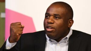 Глава МЗС Британії про використання Storm Shadow: "Настав час для мужності і стійкості" штаб інфо