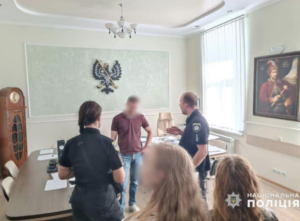 Поліція проводить обшуки у в.о. мера Чернігова, він заявляє про політичний тиск_штаб.info