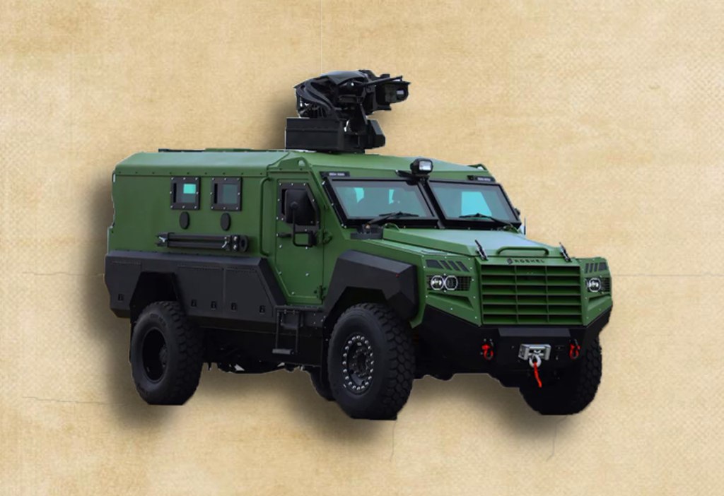 Парк бронеавтомобілів ЗСУ поповнився канадським Roshel Senator MRAP.