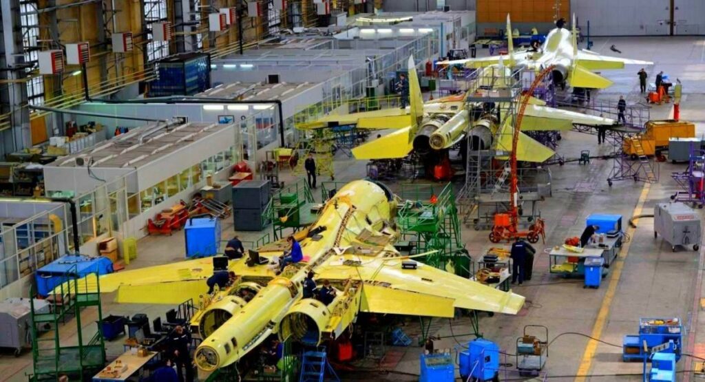 Виробництво Су-34, ілюстративне фото довоєнних часів