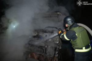 Росіяни атакували склади та вантажівки в Одесі – є поранений штаб інфо