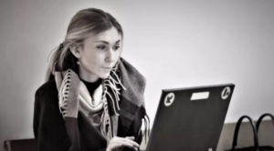 Справу про загибель журналістки Вікторії Рощиної докваліфікували як воєнний злочин, поєднаний з умисним вбивством штаб інфо