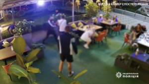 У Києві сталася стрілянина в кафе, поранений поліцейський штаб інфо