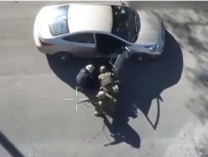 Росіяни розстрілюють цивільних у Селидовому, за яке тривають бої. ОГП почав розслідування, повідомляє Штаб.інфо з посиланням на Офіс генерального прокурора штаб інфо