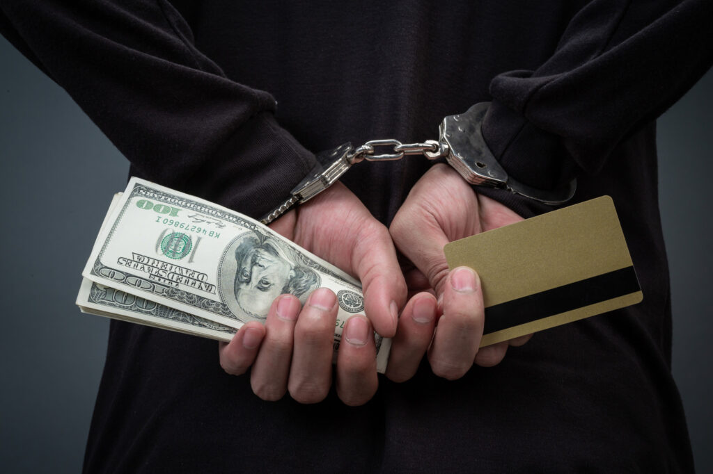 Заволодіння понад 160 млн грн коштів банку: направлено до суду справу стосовно колишнього Голови Комітету ВР, посадовців СБУ, АРМА та державного підприємства