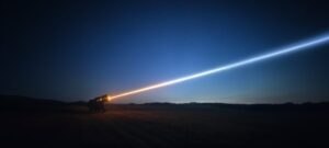 Штучно згенероване зображення умовного бойового лазера