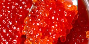 Відвідувач Сільпо поцупив з холодильної камери банки червоної ікри на загальну суму 2 877 гривень