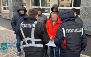 Головного інженера філії "Укрзалізниці" затримали на хабарі в $2 тис. за підключення до трансформаторної підстанції Shtab.info