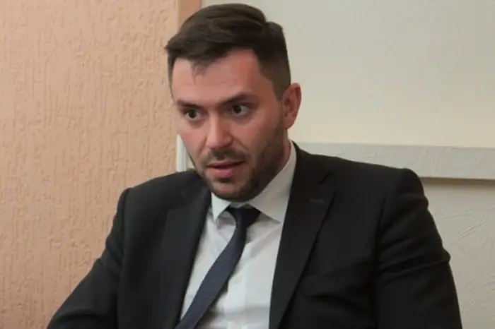 Топчиновники Нацкомісії з цінних паперів їздили за кордон на фейкові конференції штаб.інфо