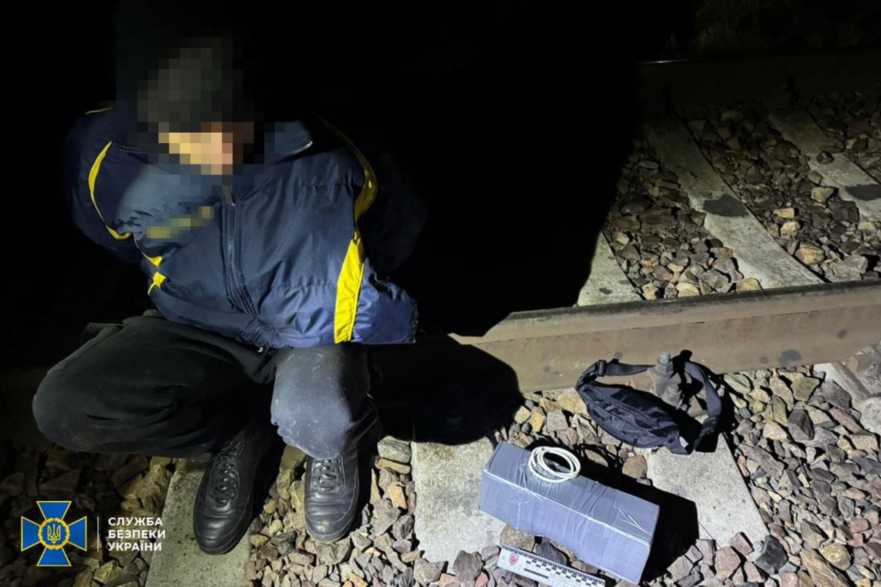 Намагався підірвати колію перед потягом: на Рівненщині затримано агента ФСБ штаб.інфо