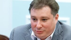 Ексголова ДК «Укроборонпрому» Дмитро Перегудов підозрюється у відмиванні коштів через Францію.