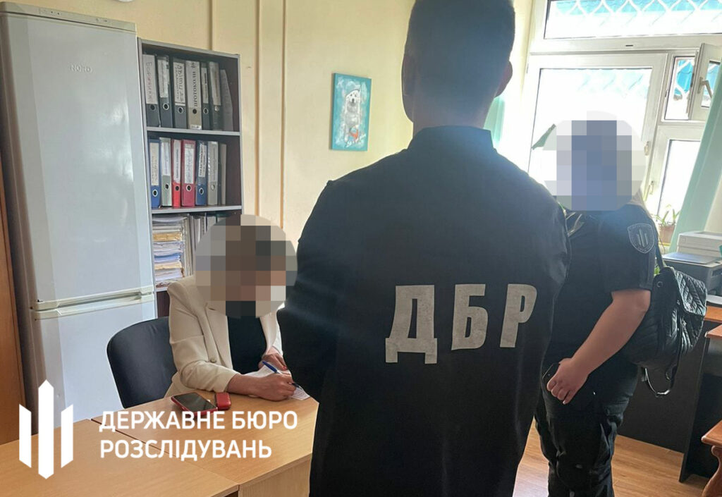 Харківські податківці вимагали хабарі у підприємців – Штаб інфо
