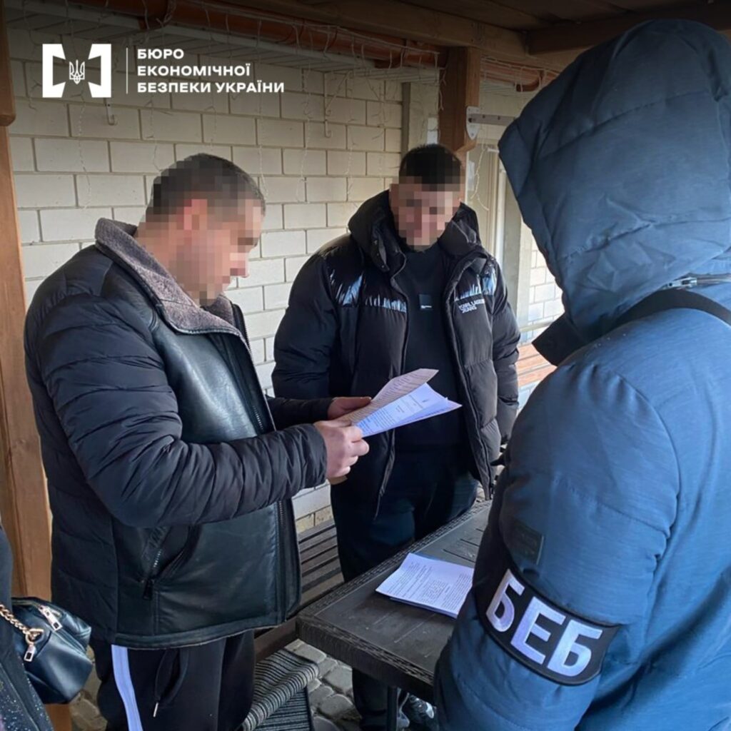 Підозрюваний намагався дати хабар детективу БЕБ – Штаб інфо