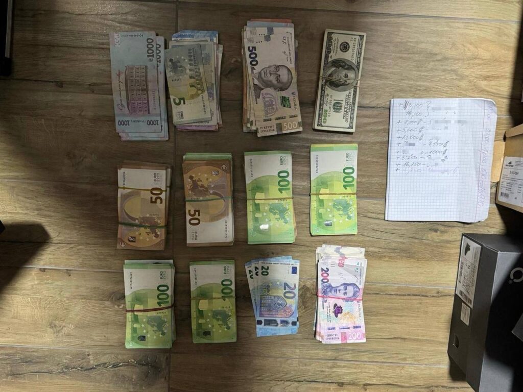 На Закарпатті викрито учасників злочинної організації, які щомісяця виготовляли наркотики на 15 млн грн