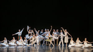 Російська трупа гастролює Швецією під виглядом «Ballet of Ukraine» — викриття фейкової української балетної групи, що має зв’язки з РФ. Аналітичні новини на Shtab.info