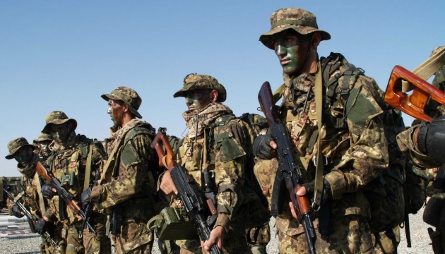 Іноземні найманці армії РФ на військовій базі