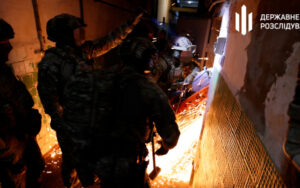 Затримання працівників Київського СІЗО під час операції ДБР