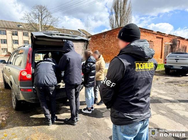 Затримання чиновниці Інституту охорони ґрунтів України на хабарі