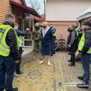 викрили 50-річного мешканця Київщини, який вербував українок для сексуальної експлуатації за кордоном