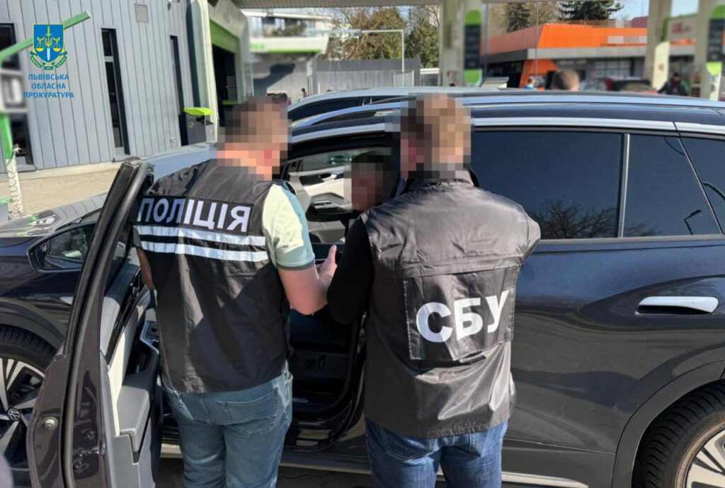 Начальника митного поста на Львівщині затримано за отримання хабаря