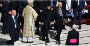 Президент України Володимир Зеленський і президент США Дональд Трамп провели зустріч у Римі