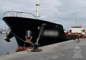 незаконно вивозило українське зерно