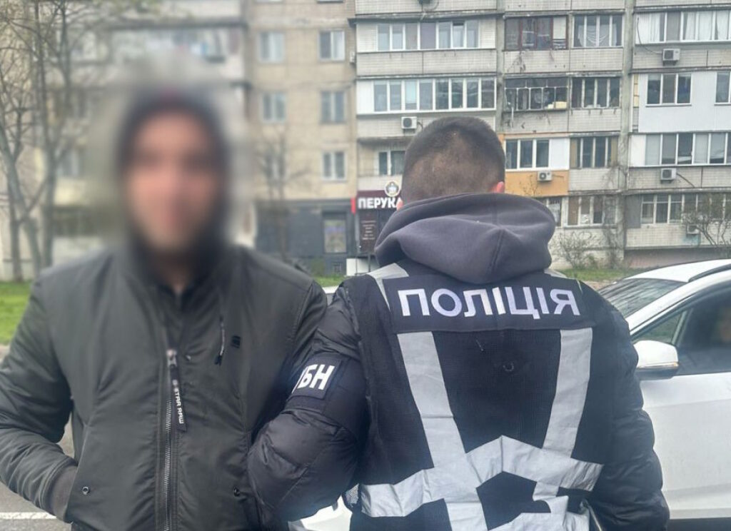 Нарколабораторія у квартирі в Києві — поліція затримала трьох чоловіків