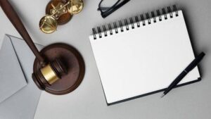 Системні кризи у судовій системі