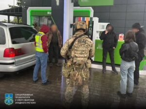 за кордон за гроші – на Тернопільщині викрили злочинну групу