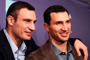 мер Києва отримав колекцію зброї на мільйон