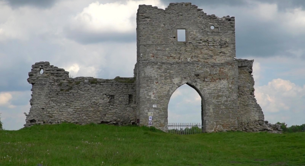 На Тернопільщині запобігли руйнуванню Кременецького замку IX–XVI століть на горі Бона