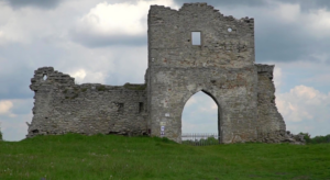 На Тернопільщині запобігли руйнуванню Кременецького замку IX–XVI століть на горі Бона