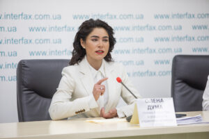 Голова АРМА Олена Дума — під тиском критики через передачу активів