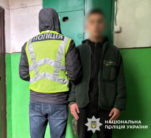 Підліток пограбував дівчину в Києві під час продажу телефону