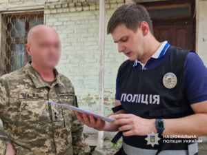 Затримання посадовця ТЦК на хабарі за обіцянку посади