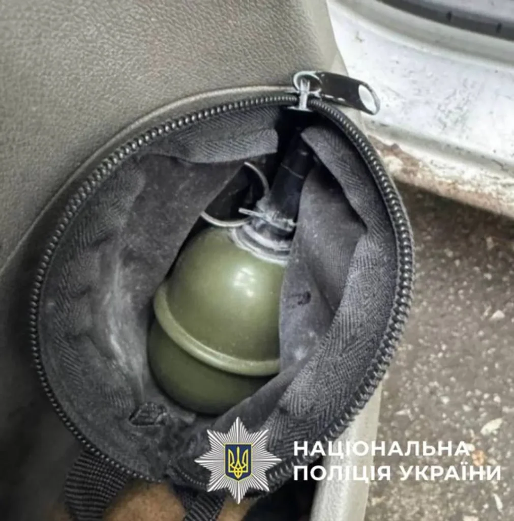 Іноземці з гранатою погрожували перехожому на проспекті Соборності