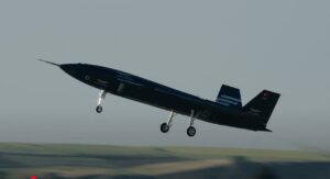 прототип надзвукового безпілотного винищувача Bayraktar Kizilelma