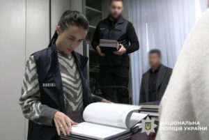 Нотаріус передала доступи до держреєстрів подрузі, яка здійснила понад 200 несанкціонованих входів