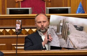 Філіп Пронін відповів у парламенті на звинувачення у розкраданні коштів на фортифікаціях
