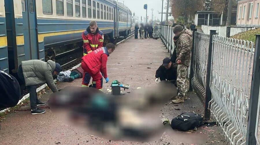 Вибух біля потяга на станції “Овруч” — четверо загиблих
