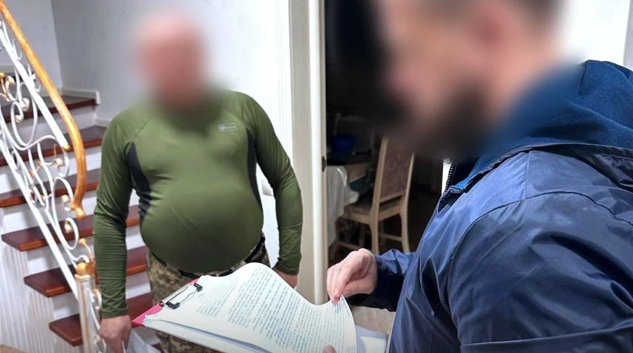 Викрито заступника командира, який використовував солдатів у власних цілях