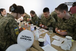 У Львові встановили рекорд: одночасно створили 1720 писанок