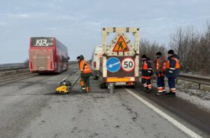 В Україні планують прискорити ремонт доріг до 200 тисяч м² на добу — Кулеба