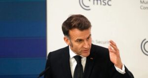 Макрон закликає до єдиного підходу для захисту дітей від соцмереж в ЄС