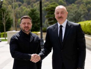 Президент Володимир Зеленський 25 квітня прибув з офіційним візитом до Азербайджану.