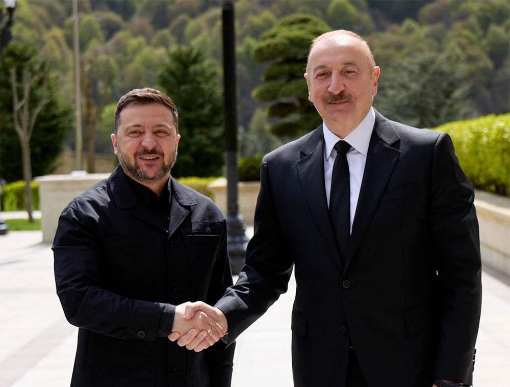 Президент Володимир Зеленський 25 квітня прибув з офіційним візитом до Азербайджану.