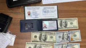 ДБР викрило двох працівників БЕБ на отриманні хабарів за «вирішення питань» ДБР