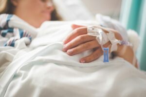 У Буковелі масово отруїлися школярі: понад 20 дітей захворіли, четверо — у тяжкому стані