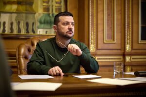 Україна допоможе Румунії зміцнити захист неба після інциденту з російським дроном — Зеленський Зеленський
